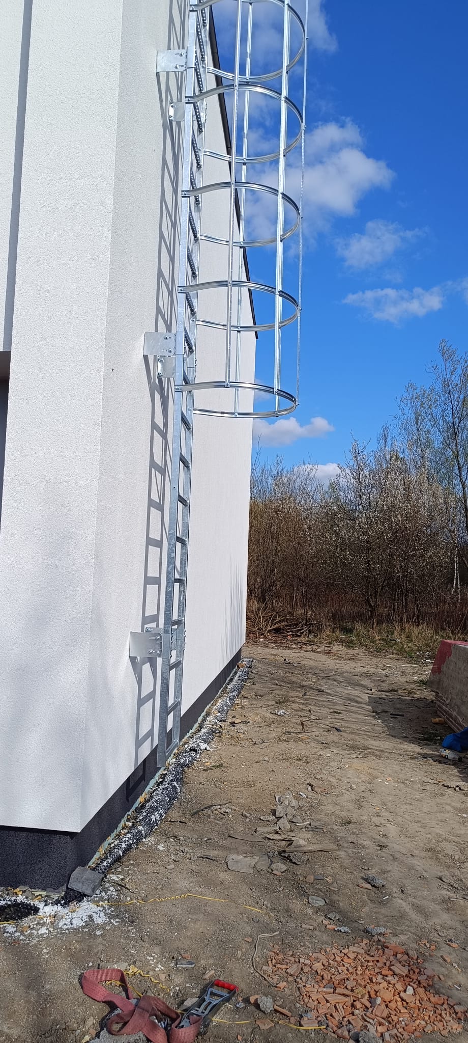 Realizacja drabiny ewakuacyjnej